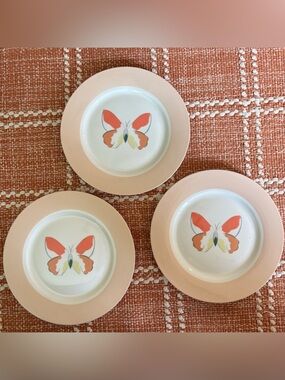 Set of 3 Lynn’s Farfalla Pink Rim Orange Butterfly Dinner Plates Size 10.5”D